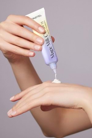 Pastel Magic Milk CC SPF 15 - Cilt Tonu Eşitleyici SPF 15 CC Krem 50 Light Medium