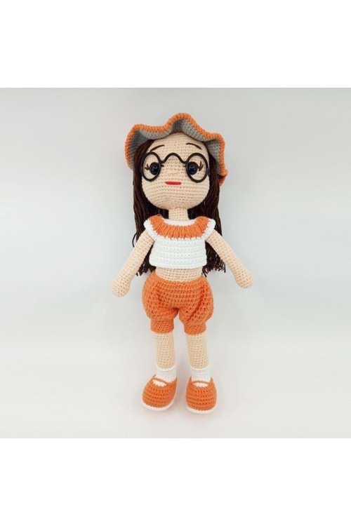 Artvin Amigurumi Organik Örgü Oyuncak Gözlüklü Alya Bebek / Turuncu-Beyaz